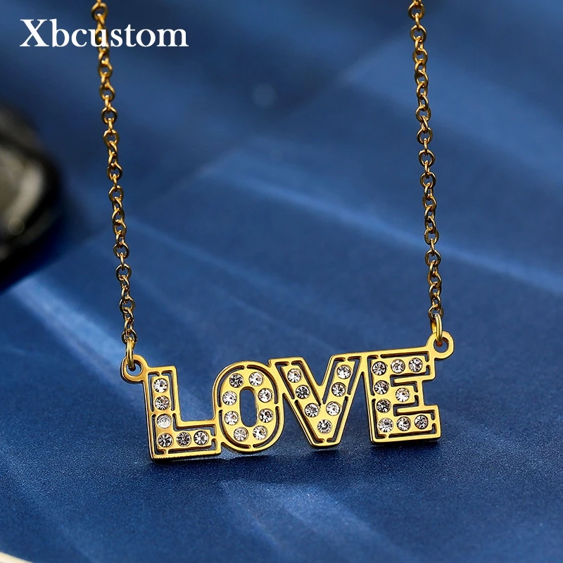 Цепочка на воротник с кулоном женская ожерелье из циркония надписью влюбленного