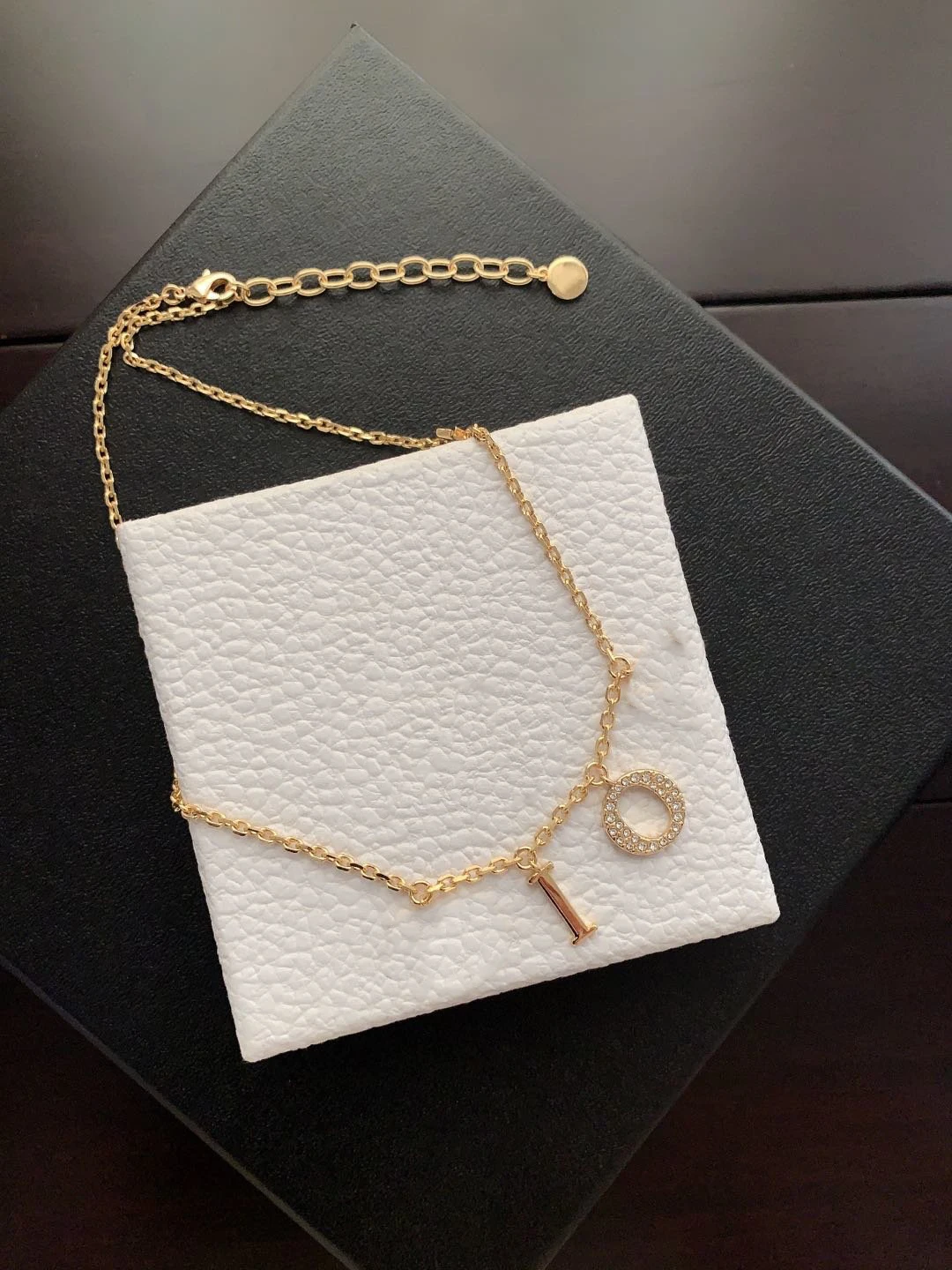 

2021 модное популярное ожерелье с буквами и стразами, универсальное Латунное ювелирное изделие для банкета, дня рождения