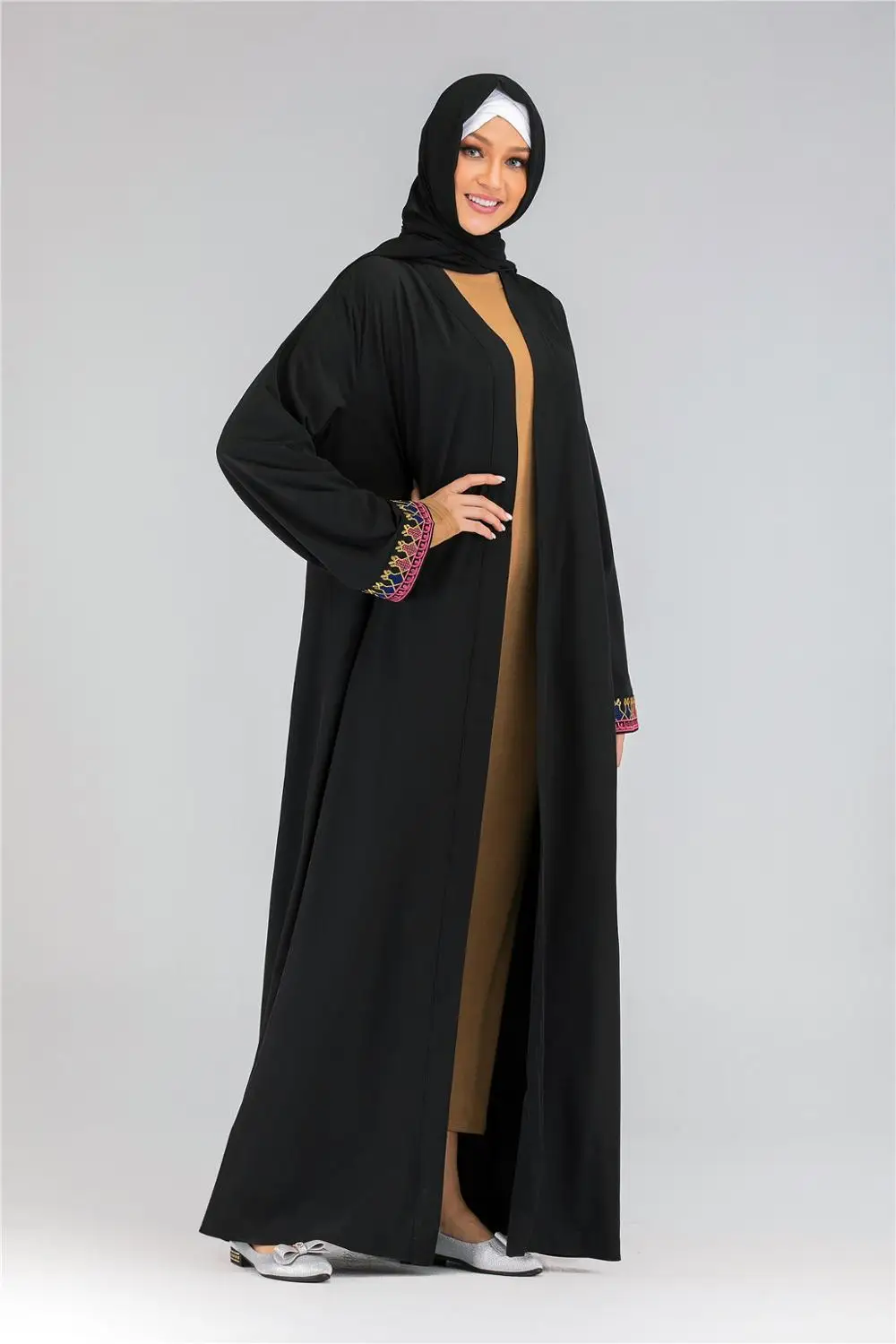 

Elegant Muslim Embroidery Abaya Maxi Dress Ethnic Cardigan Long Robe Gowns Kimono Jubah Eid Ramadan Arab aftan Islamic Prayer