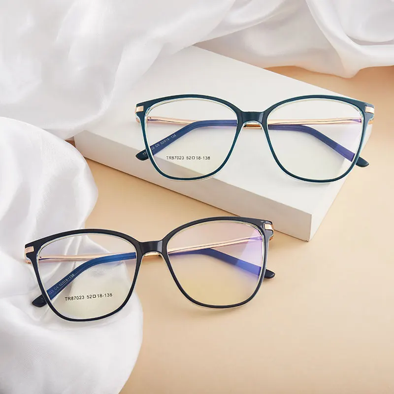 

Retro Women Style with Spring Hinges Cat Eye Plastic Frame Glasses Anti-Blue Ray Eyewear New Arrival Hot Selling
