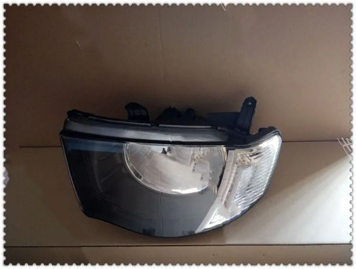 

eOsuns Car Corner light Turn signal light for Mitsubishi L200 2005