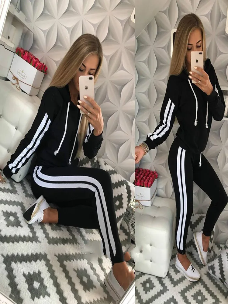 

Beautiful women's new sports and leisure suit two piece bodysuit with cap