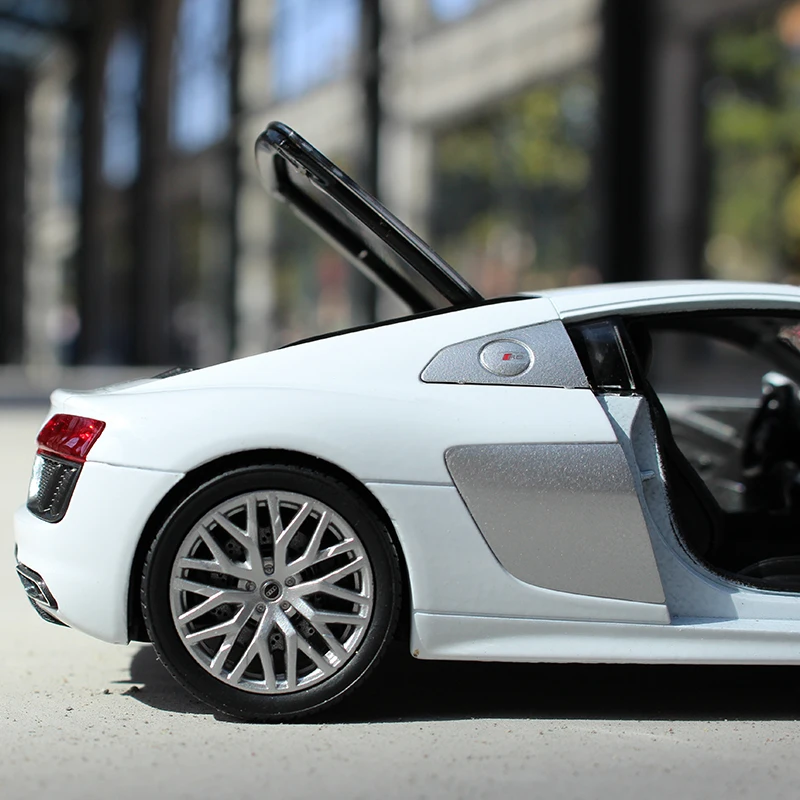 Модель автомобиля welly 1:24 Audi R8 V10 из белого сплава модель украшение коллекционная