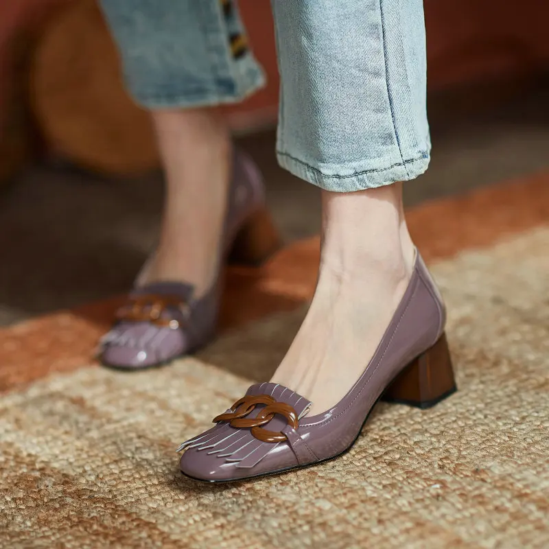 

Genuine Leather Round Toe Stiletto Medium High Heels Pumps For Women Metal Decoration Shoes Woman 2021 Newest Party Hoes Woman