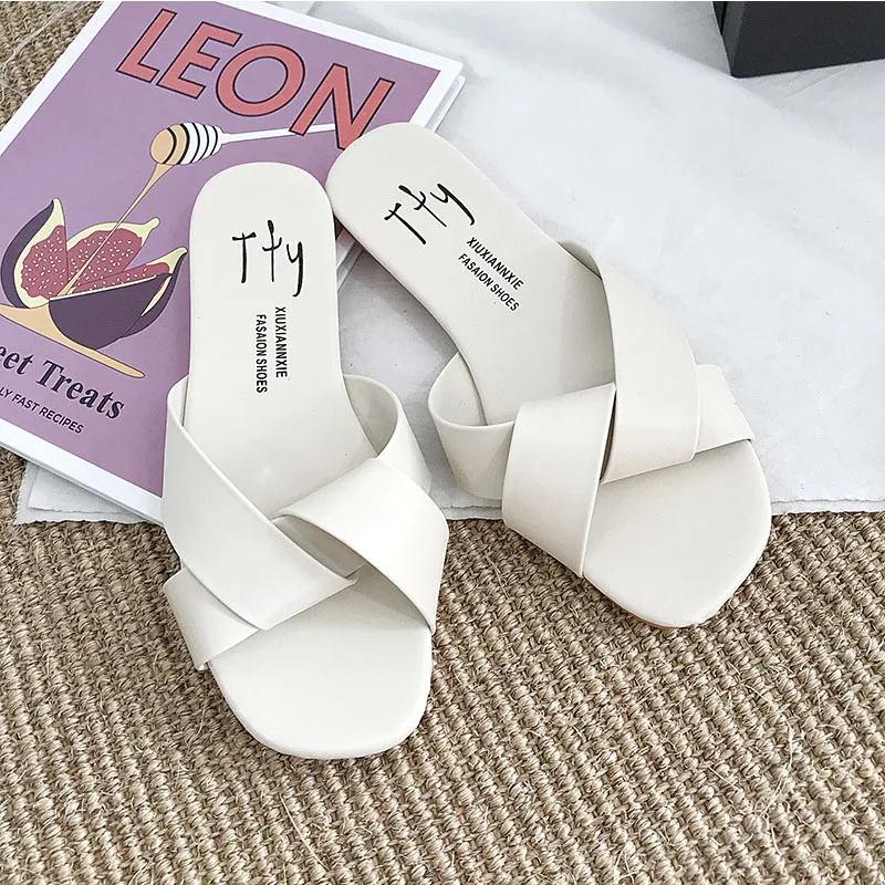 

2020 Summer Women Slippers New Korean Slippers Fashion Luxury Brand Women Shoes Waterproof Beach Shoes Ladies Casual Flat Shoes