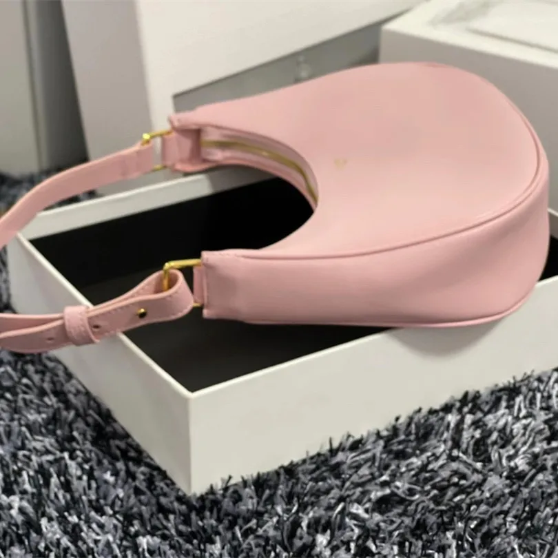 

Luxury style brand bag star same all cattle leather bag French stick underarm bag women's one shoulder retro printed handbag