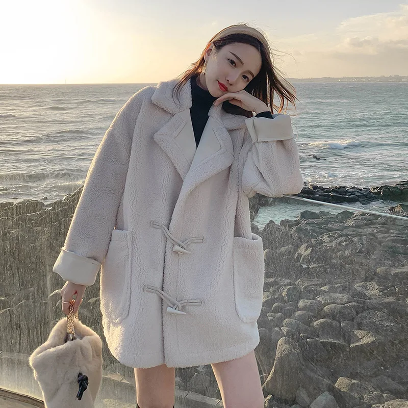 

Lamb wool coat women's short 2020 winter new Korean student loose and comfortable warm women's jacket simple and versatile M380