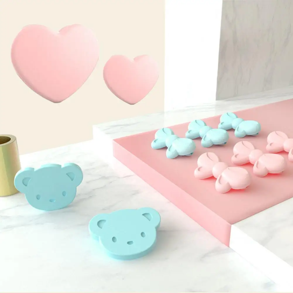 

6Pcs Newborn Baby Bib Pin Clip Bear Bowknot Shape Kids Nappy Cloth Bib Safety Locking Pins Clip Holder For Baby Safety Pin