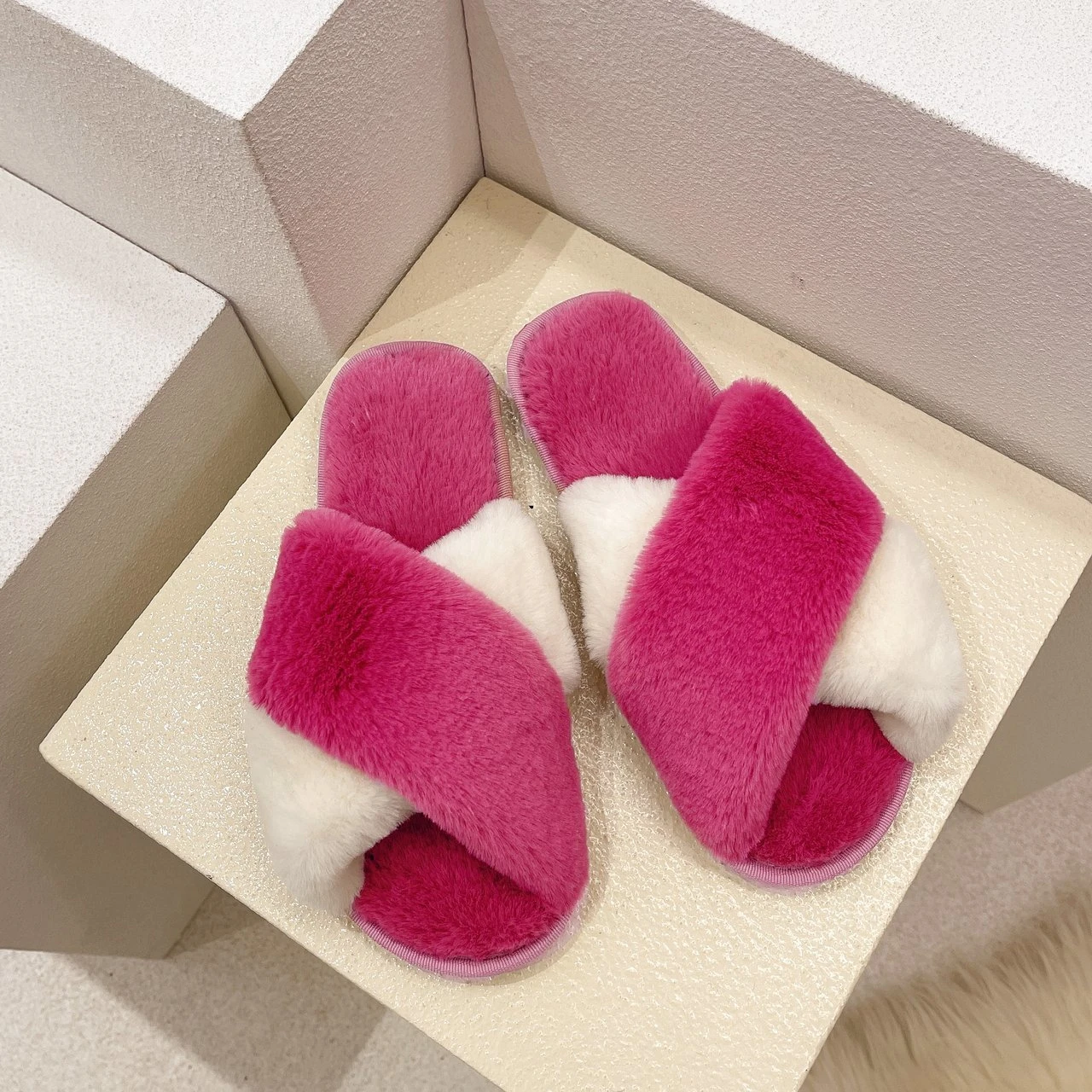 

women's plush slippers for home Rubber soft Flat shoes cotton fabric fluffy Cross band color Comfortable black indoor flip flops