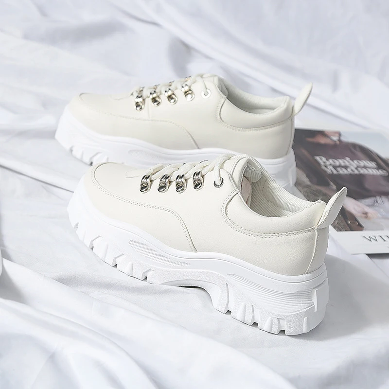 Женские кроссовки на толстой подошве повседневная Весенняя дышащая