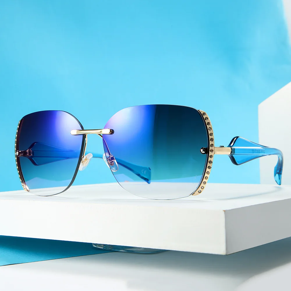 

Женские квадратные солнцезащитные очки, большие размеры, фирменный дизайн, без оправы, синие.