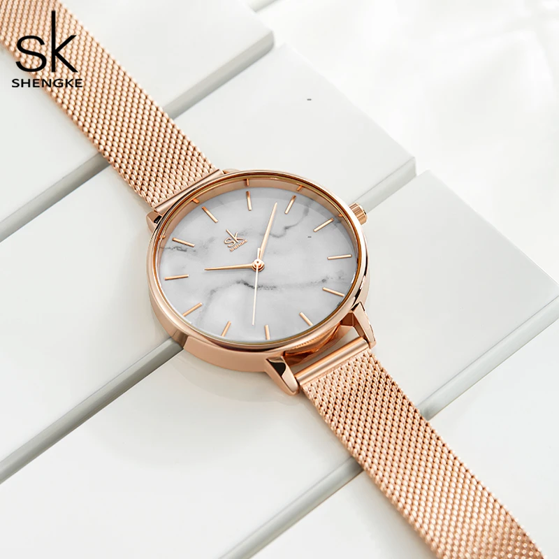 Shengke Новые Романтические женские часы с креативным циферблатом и кожаным