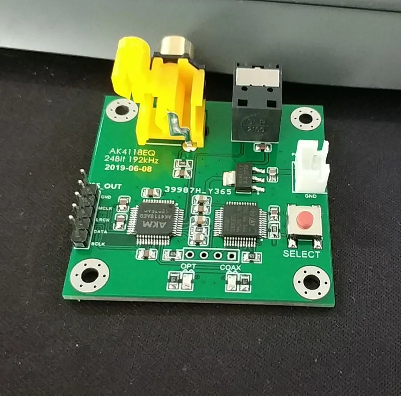 

soft control AK4118AEQ receiver board coaxial fiber to I2S output 16-24bit 44.1-192kHz FOR Power amplifier