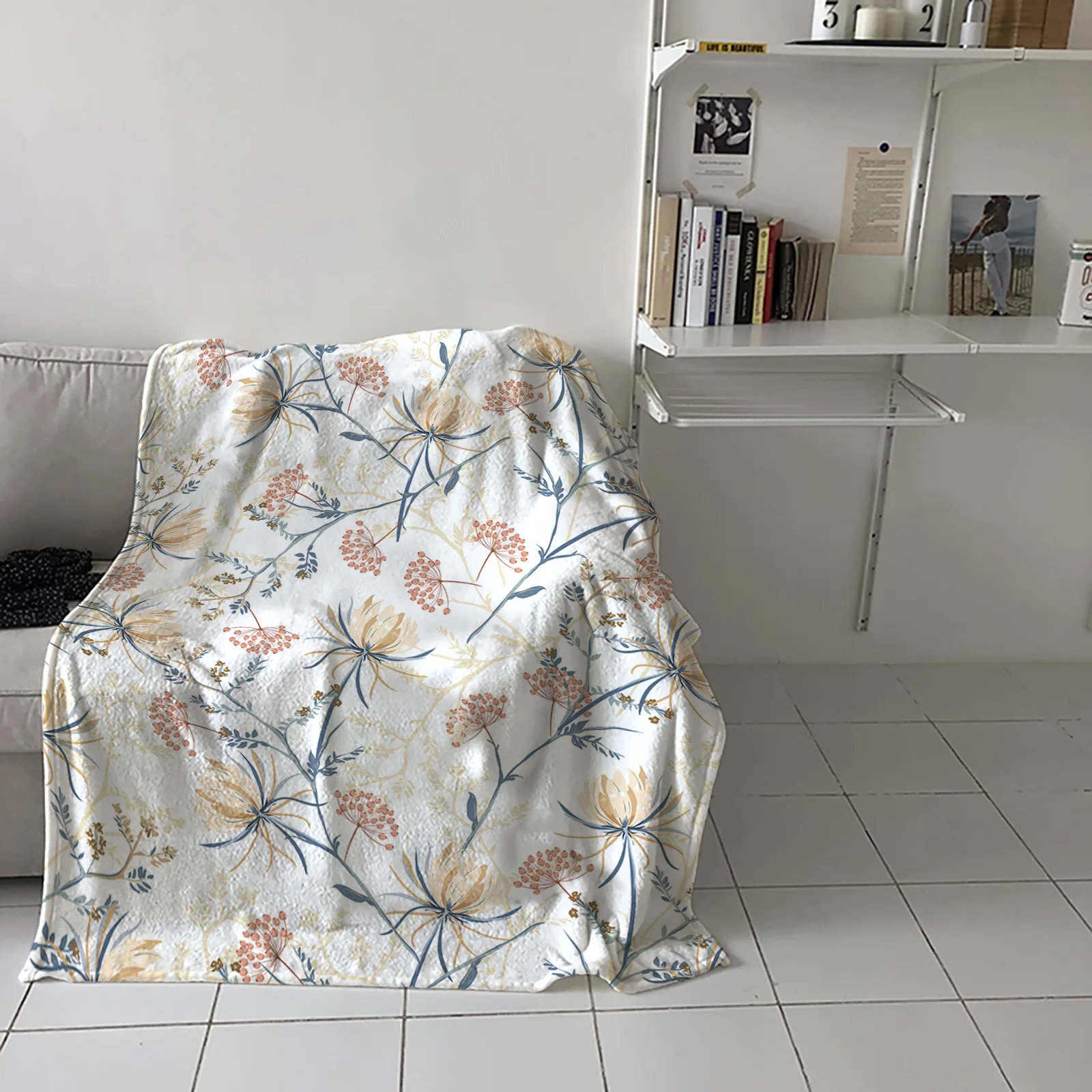 

Snow Lotus Fruit Branches Leaves Throw Blanket Travel Blanket Portable Soft Bedspread Microfiber Flannel Blankets for Beds