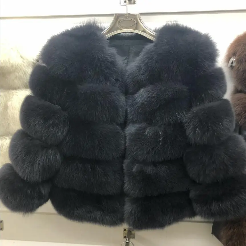 Женская короткая куртка из натурального Лисьего меха теплая зимняя в