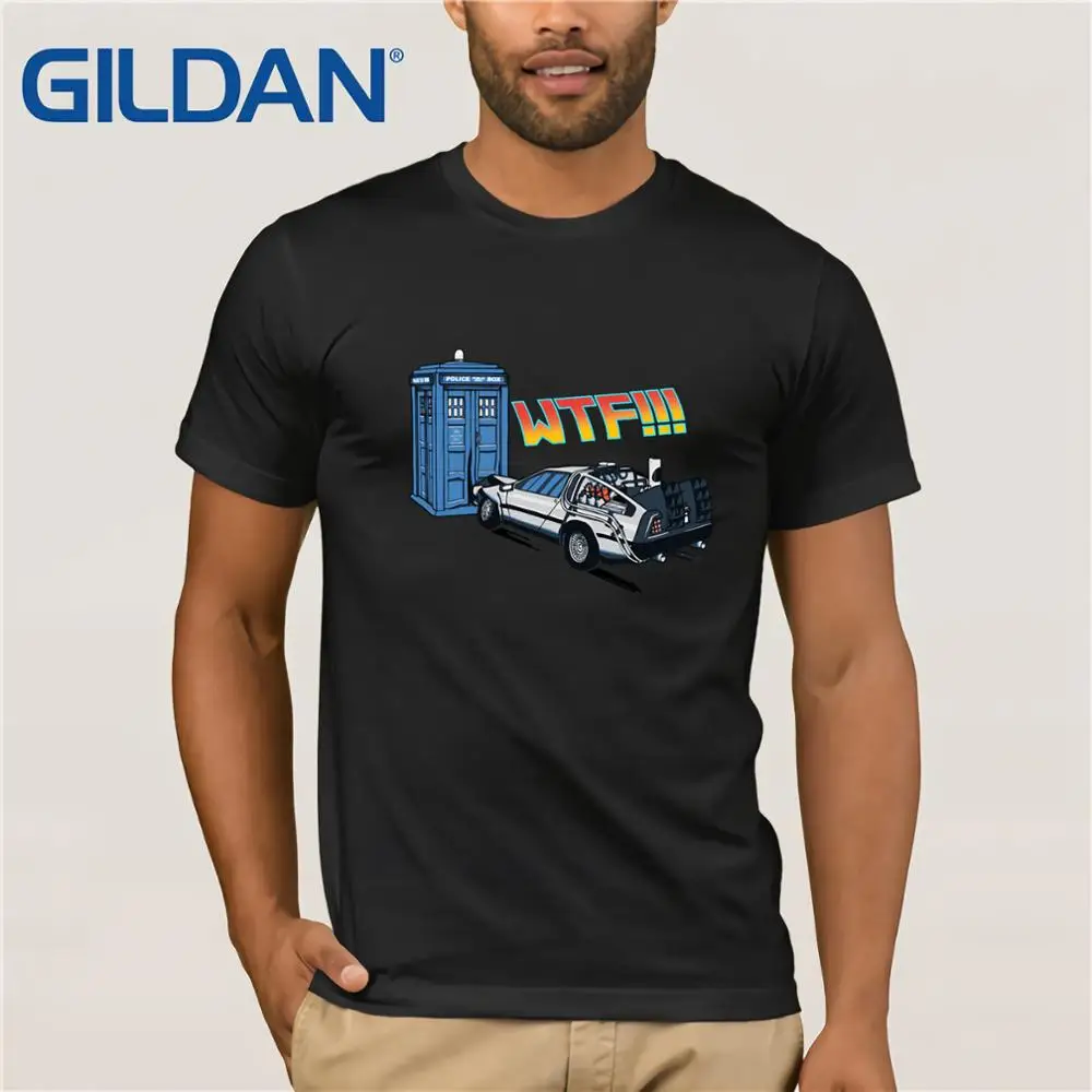 Забавная Мужская футболка с надписью The Tardis v's DeLorean Доктор Кто Назад в будущее