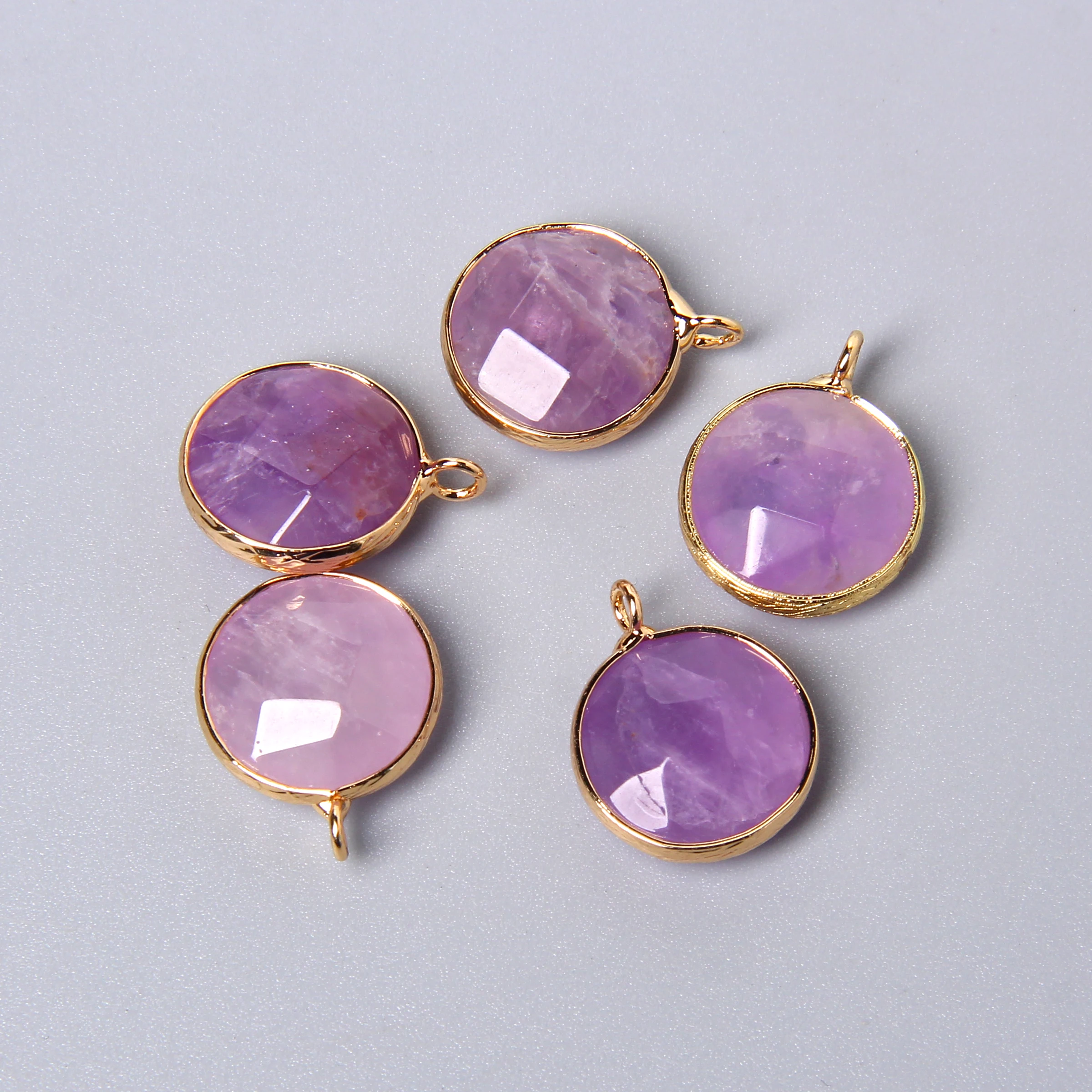 Подвеска из драгоценного камня натуральная граненая фиолетовая красная