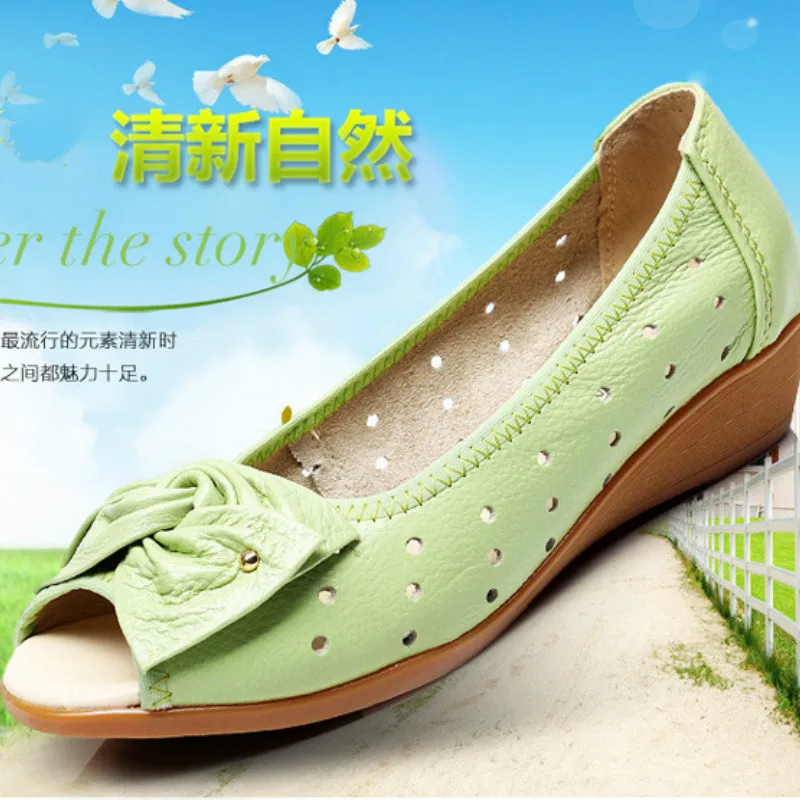 Женская обувь с открытым носком для мам Сандалии на плоской подошве из