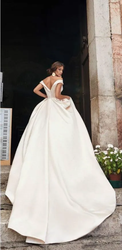 Элегантное Белое Атласное ТРАПЕЦИЕВИДНОЕ свадебное платье с Folden V-образным