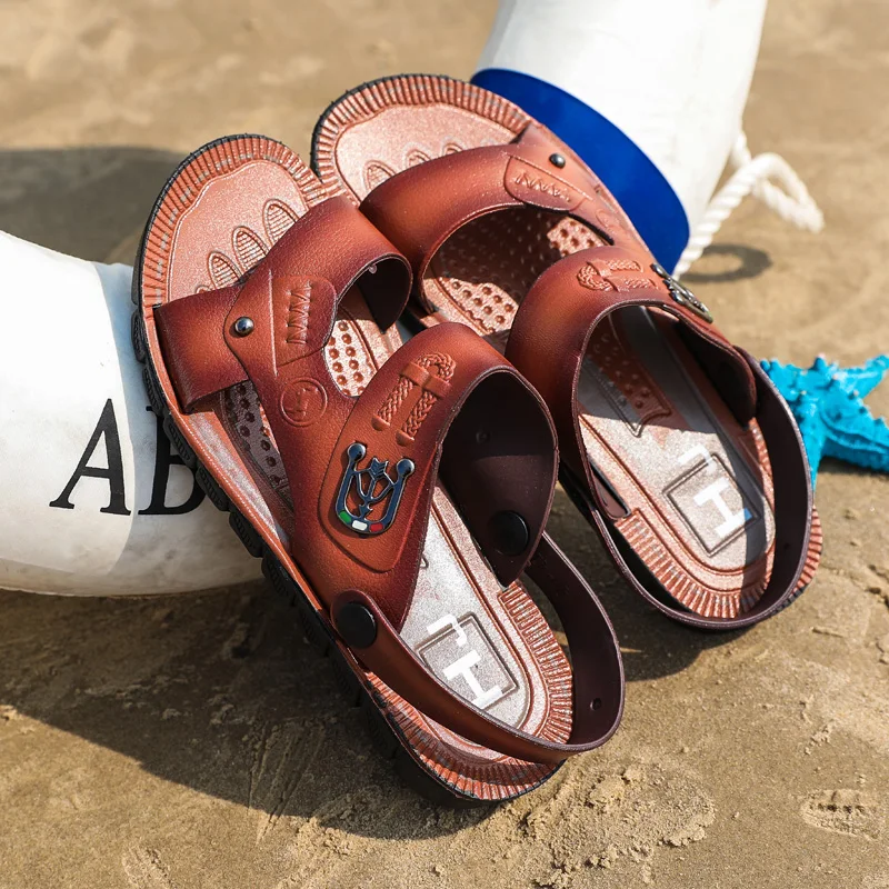 

New Summer Men Leather Sandals Classic Men Shoes Slippers Soft Sandals Men Roman Comfortable Walking Footwear Size 39-44