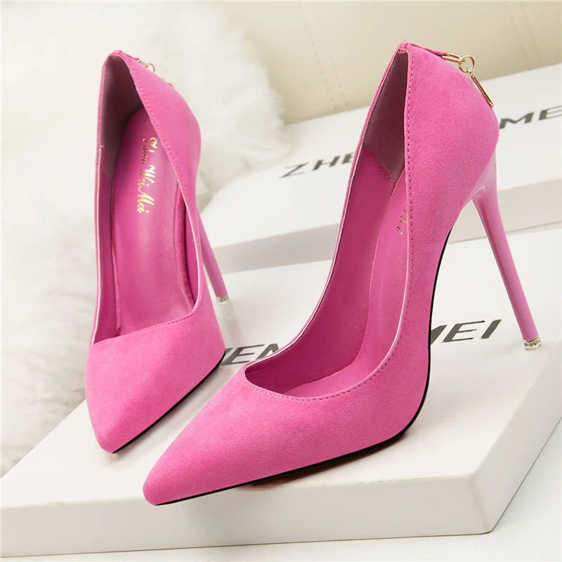 2019 г. туфли на высоком каблуке 11 см с металлическим резным узором женские