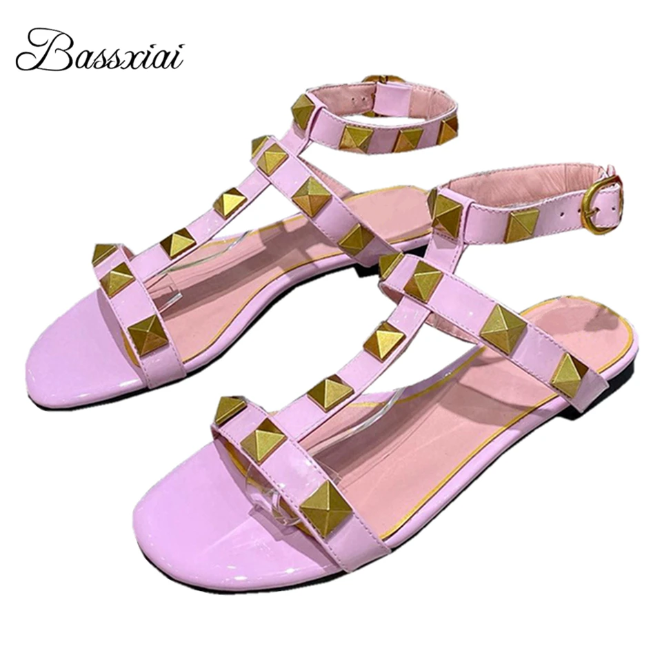 

Сандалии женские из лакированной кожи, пикантные разноцветные босоножки на плоской подошве, с открытым носком, Т-образным ремешком, ремешко...