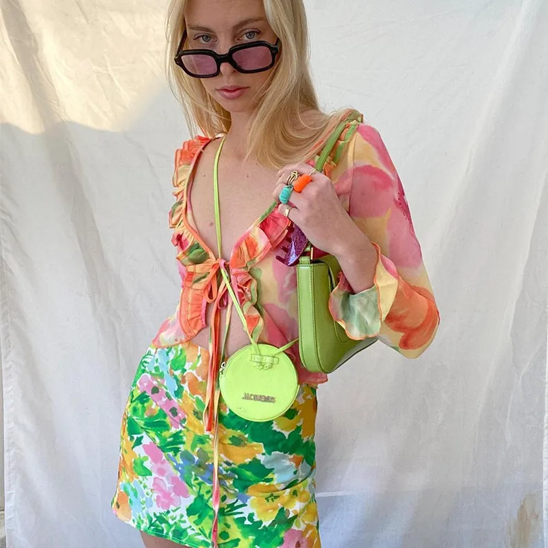 

2021 V Neck Y2K Print Long Sleeve Crop Top Women Ruffles Summer Spring Casual Bandage Beach Sexy T Shirts