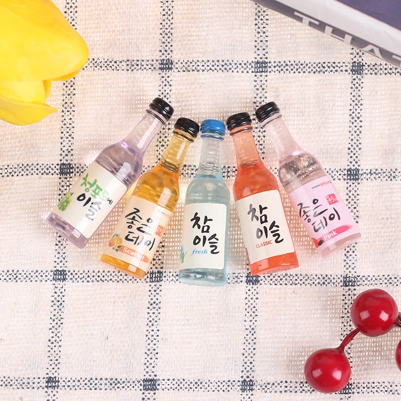 

10Pcs 1/12 Dollhouse Miniature Resin Beer Bottle Simulation Wine Bottle Model
