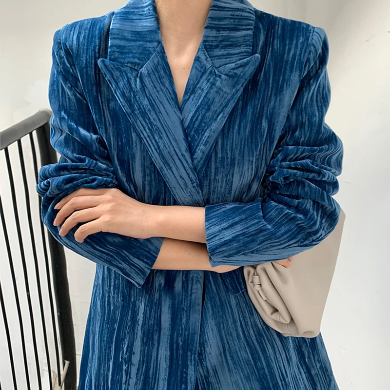 

[EAM] Women Blue Velvet Big Size Blazer New Notched Long Sleeve Loose Fit Jacket Fashion Tide Spring Autumn 2021 1DD5529