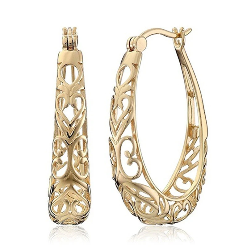 

PUNKI 2021 New Retro Irregular C-shaped Metal Stud Earrings Geometric Decorative Pattern Gold Color Earrings for Women Jewelry