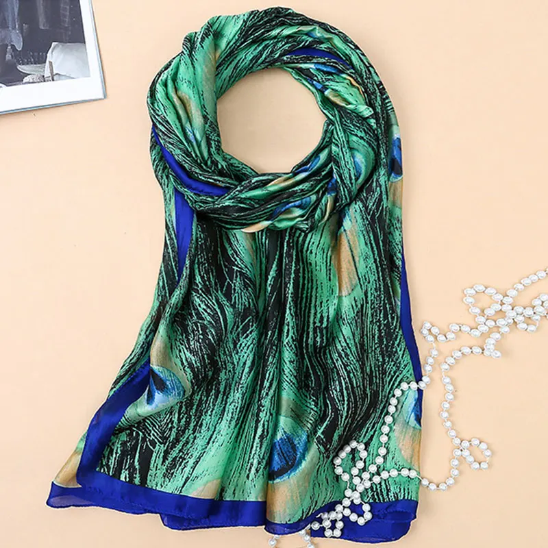 Шарф женский большой с принтом зеленое перо павлина х90 см |