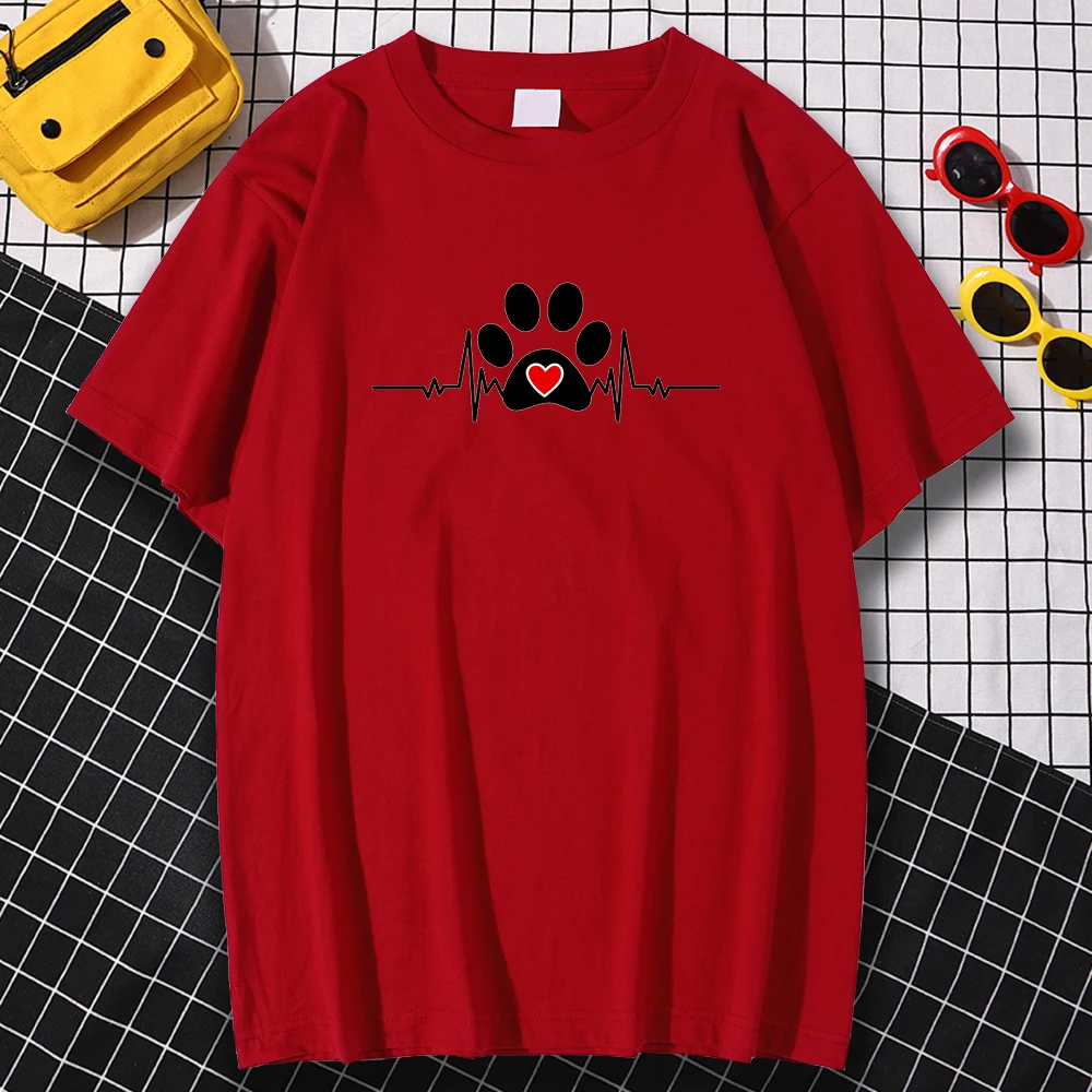 

Dogs Paw With Hearts Printed T Shirt For Man Casual Breathable Streetwear Wild Casual Short Sleeve Fashion Oversize Man T-shirts