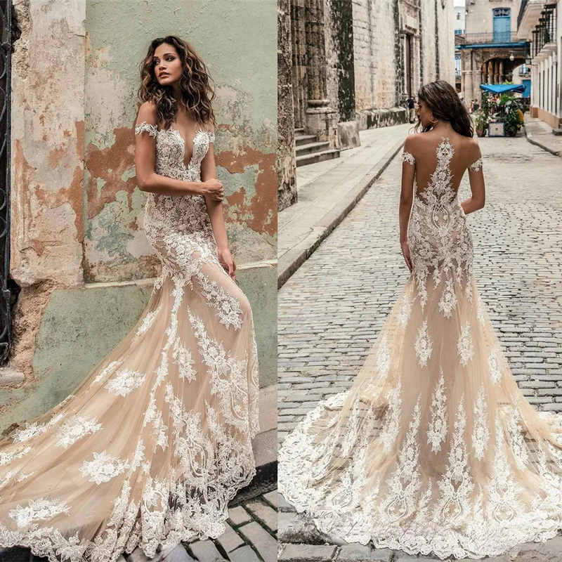

Champagne Lace Appliques Wedding Dress 2021 Sexy Deep Plunging Neckline Mermaid Bridal Gowns Sweep Train Custom Made Dresses