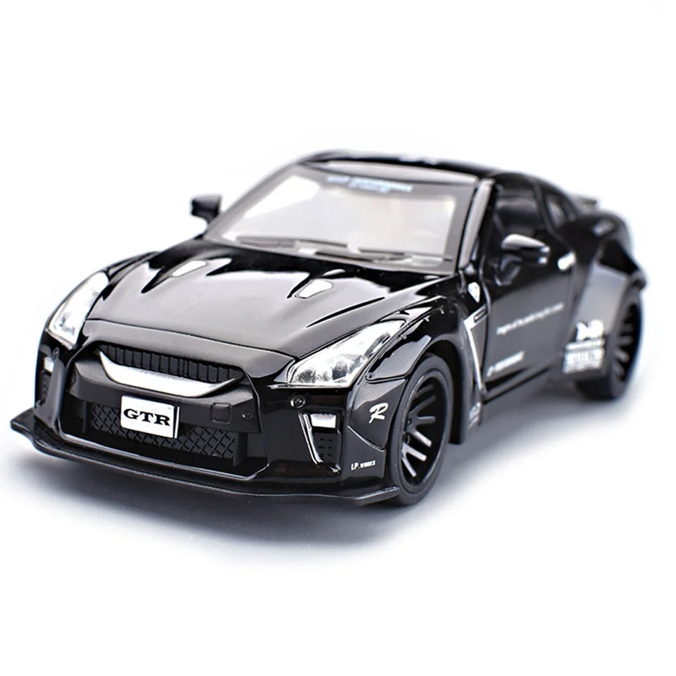 Горячая литье под давлением из сплава Модель автомобиля 1:32 GTR мигающий