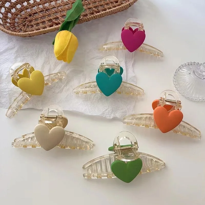 

Transparent Hair Claws Crab Colored Heart Plastic Barrette Vintage Hair Clip Simple Elegant Hair Accessories Ponytail Clip Crabs