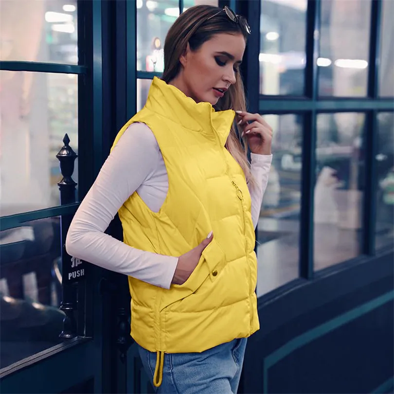 Женский пуховый жилет на утином пуху со стоячим воротником без рукавов стеганая