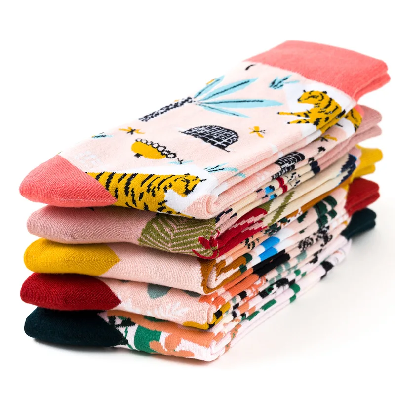 2021 New socks Beauty's illustration animal creative Street Art Europe and America Cotton Socks kawaii women | Женская одежда