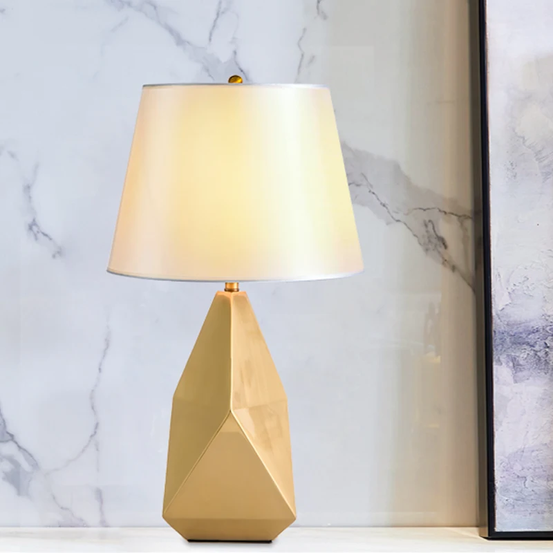 E27 металлический держатель Роскошный Золотой столб современная настольная лампа