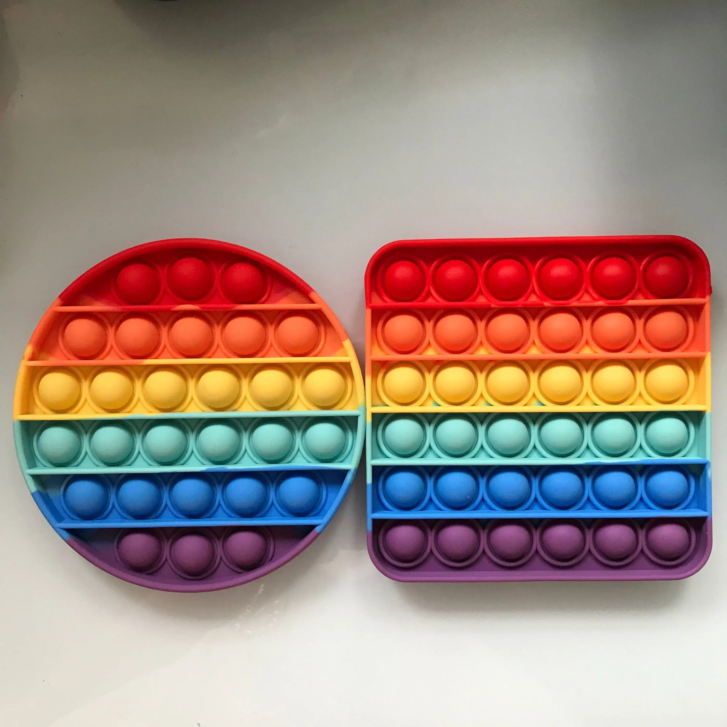 Дешевая Радужная круглая квадратная пузырьковая сенсорная доска для снятия