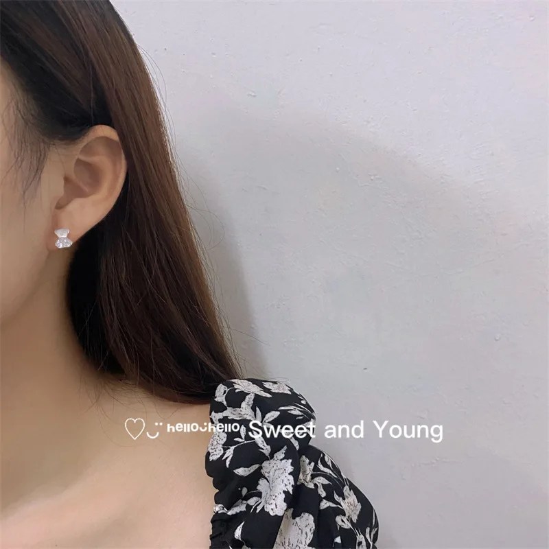 Блестящие элегантные милые корейские серьги-гвоздики S925 с бантом и медведем в