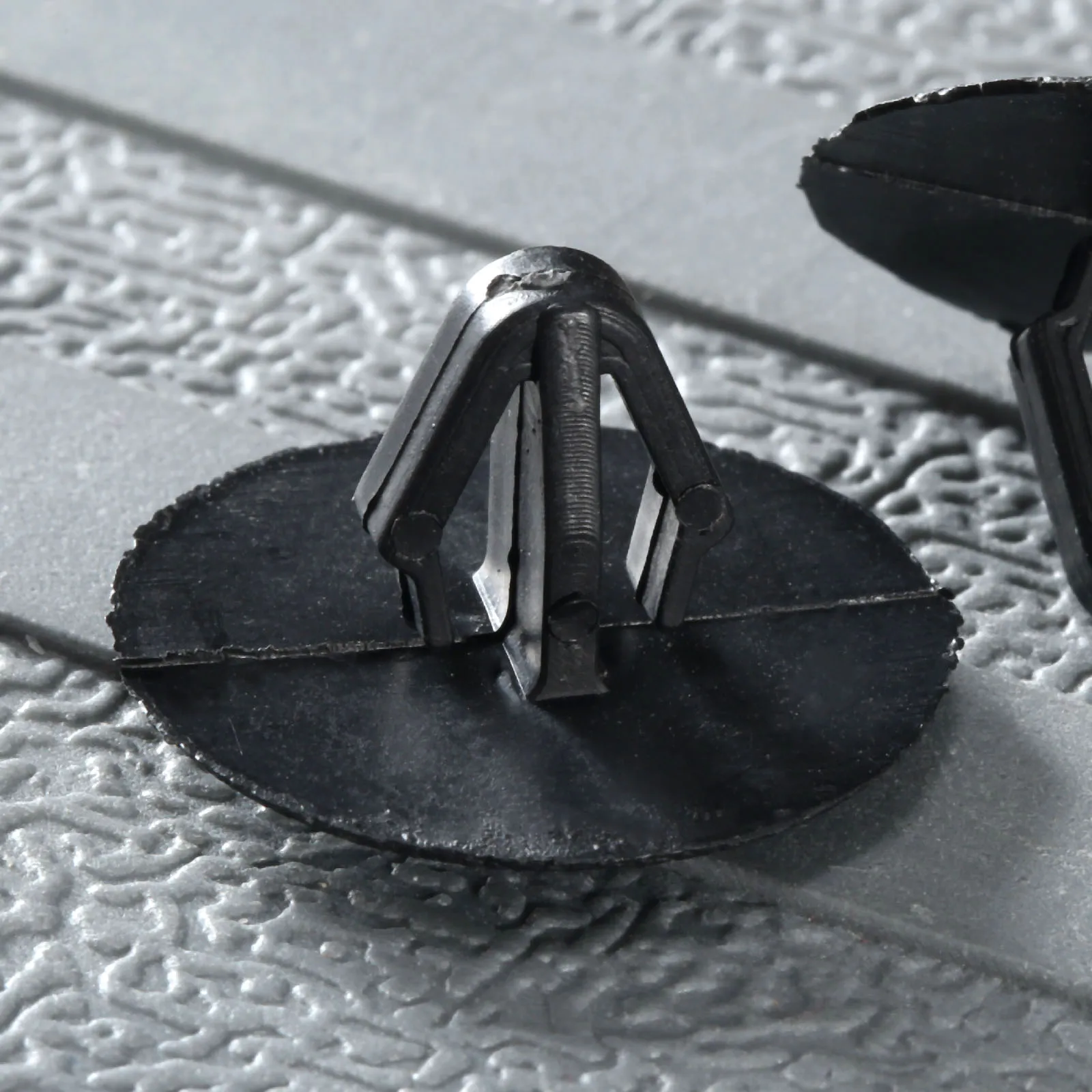 Клипсы для автомобильного бампера пластиковые заклепки с отверстием 12 мм 50