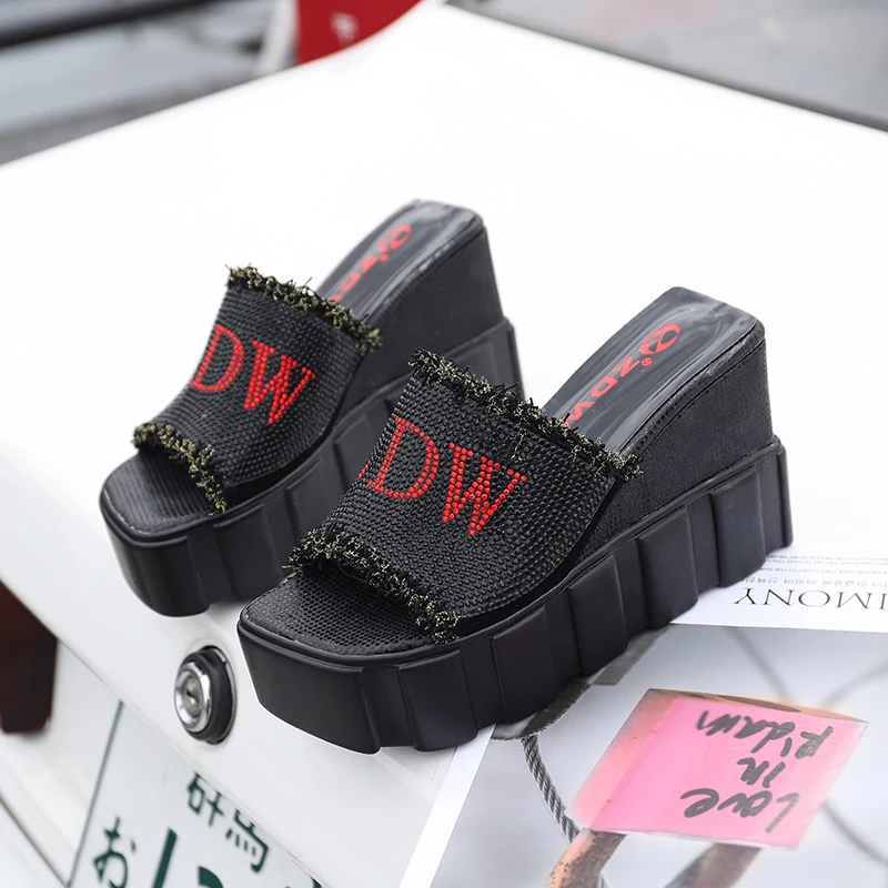 

Outdoor Height Increasing Insole Sandals Women's Wedge Fashion 2021 Summer New European and American Platform plus Slippers