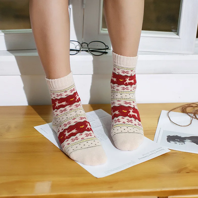 1Pair Warm Women Socks Striped 3D Socks Autumn Winter Style Christmas Winter Socks For Woman Female Happy Sock Calcetines Meias