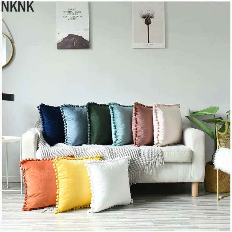 Мягкая бархатная Наволочка на подушку с помпонами белый цвет желтый синий