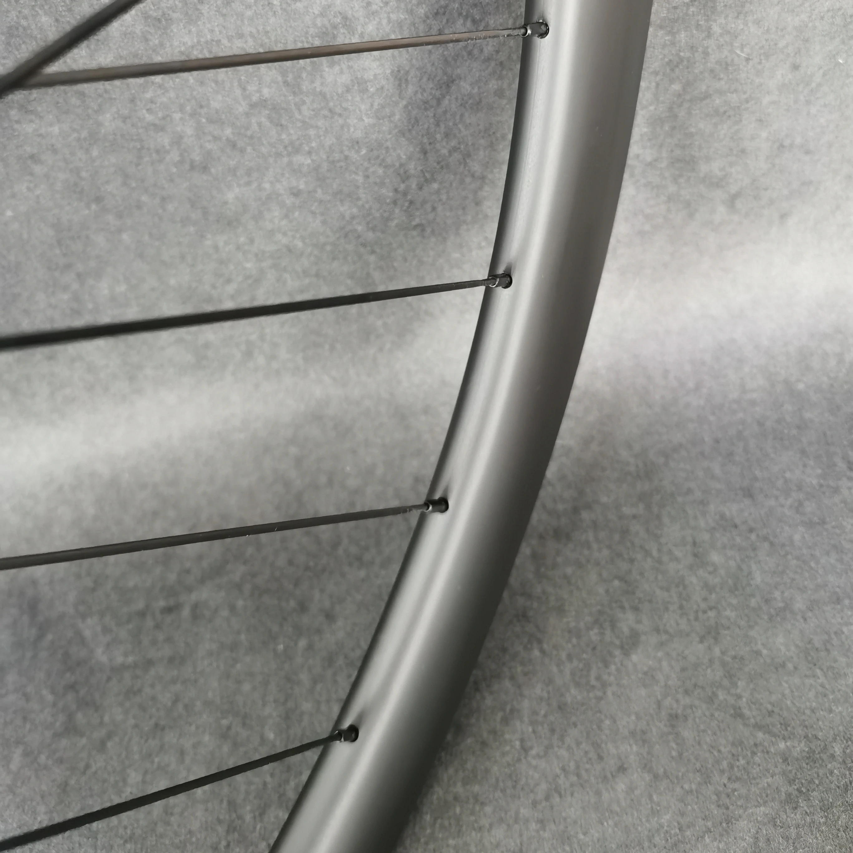 

700C Road disc bike carbon wheelset 38/50/60mm depth 23/25mm width Clincher/Tubular with novatec DT hub Customizable logo