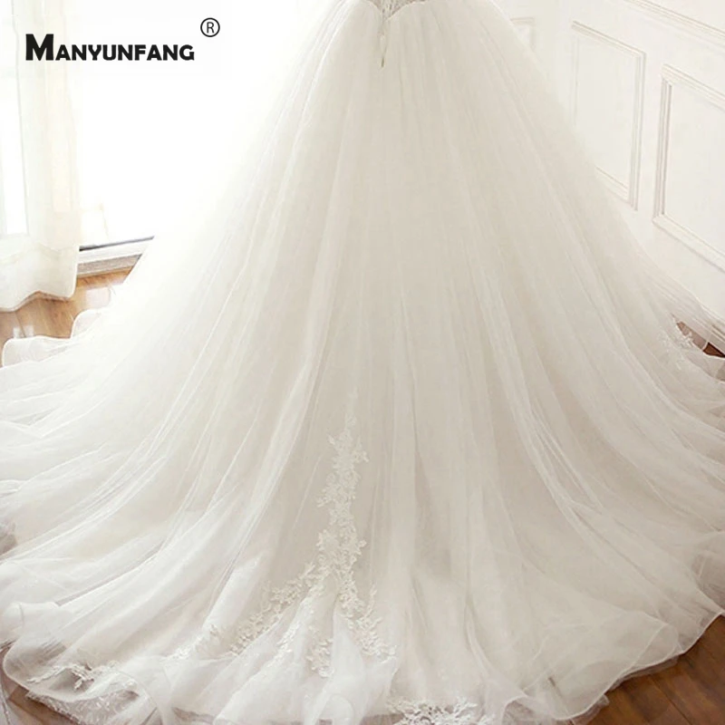 

Elegant Strapless Lace Appliques Tulle Sleeveless Bridal Ball Gown Real Photo Backless Chapel Train Embroidery Wedding Dress