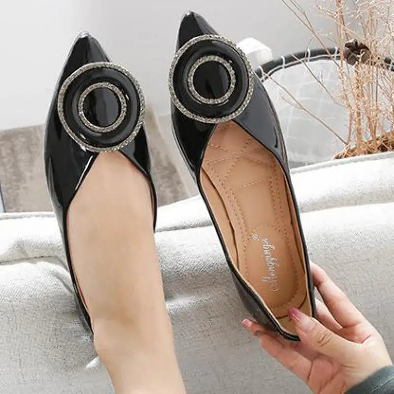 Большой размер 43 женская обувь тонкие лоферы на плоской подошве с металлической