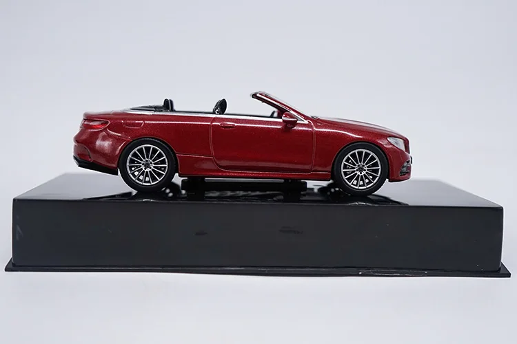 1:43 E300 E-KASE Coupe модель сплава автомобиля статические высокой моделирования металлические модельные автомобили с оригинальной коробкой