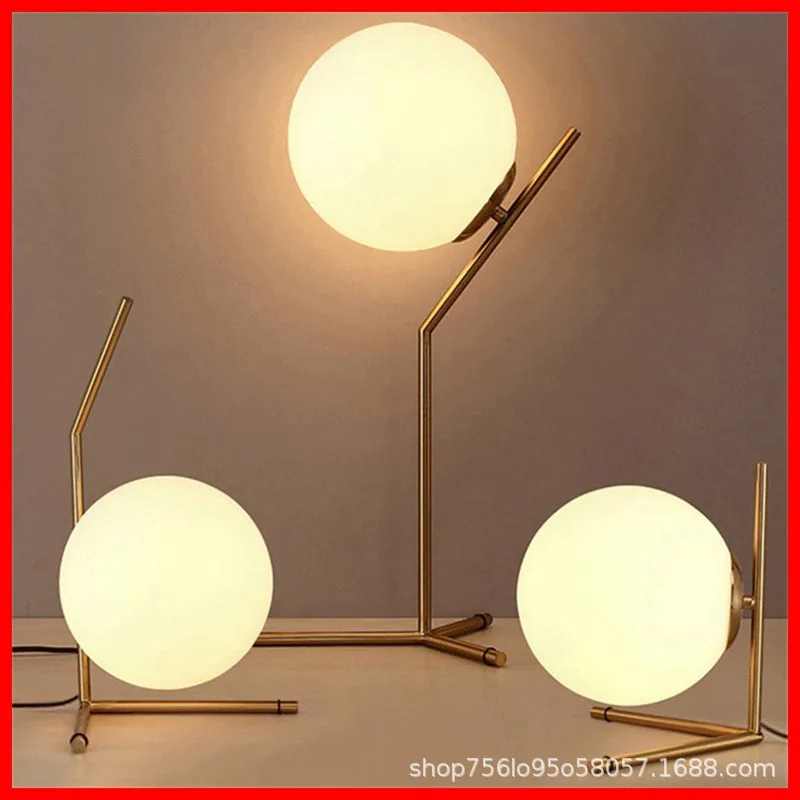 

Современная простая стеклянная настольная лампа в скандинавском стиле, прикроватная лампа для спальни, креативное персонализированное ук...
