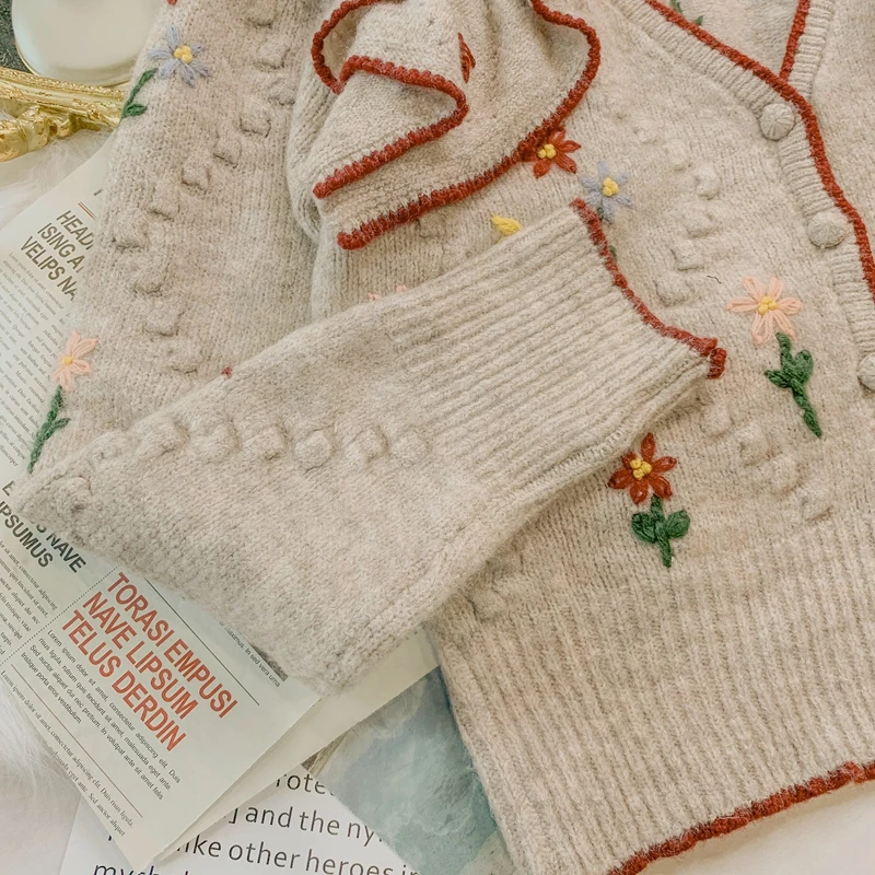 

Autumn Winter Outer Sweater Women Korean Vintage Small Fresh Handmade Crochet Floral Waveselvedge Short Outwear Sweater Coat